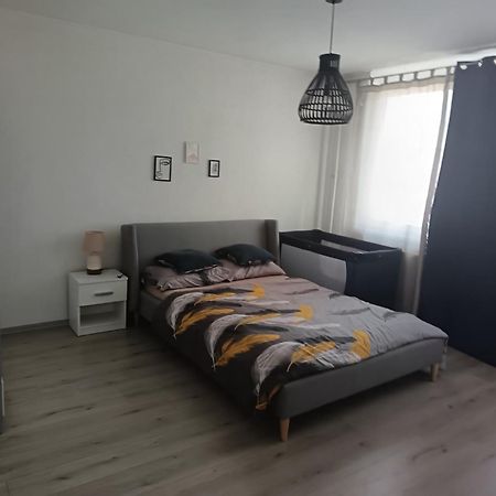 Appartamento Enjoy Traveling Tuzla Esterno foto